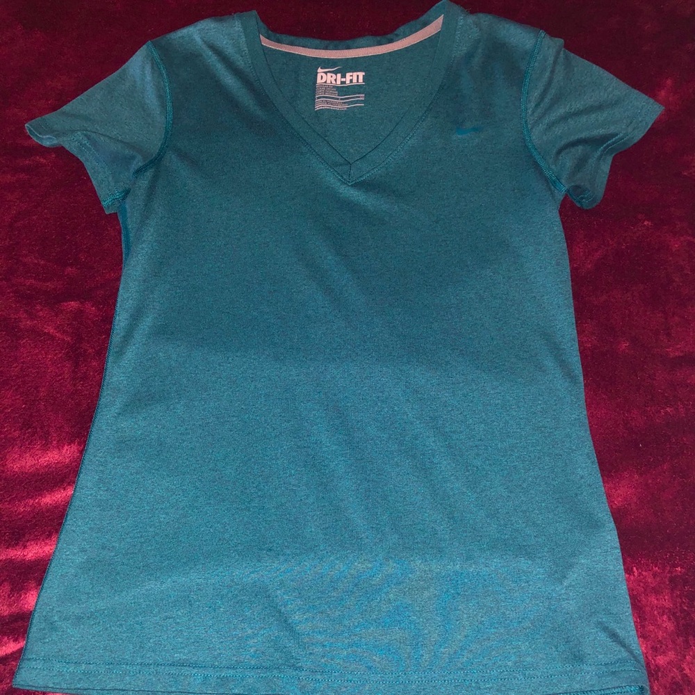 Nike dri fit teal women’s v neck fitted shirt size small